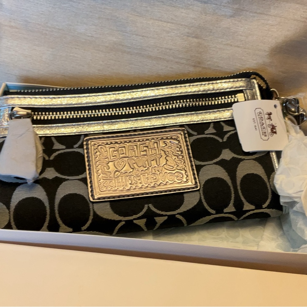 Coach Wristlet brand new in original box